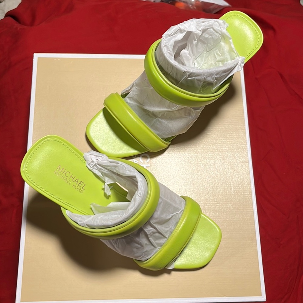 Michael Kors sandals, Clara sandal, limeade, size 5